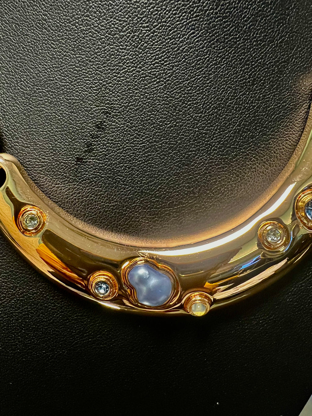 Gold One Pearl Chain Necklace