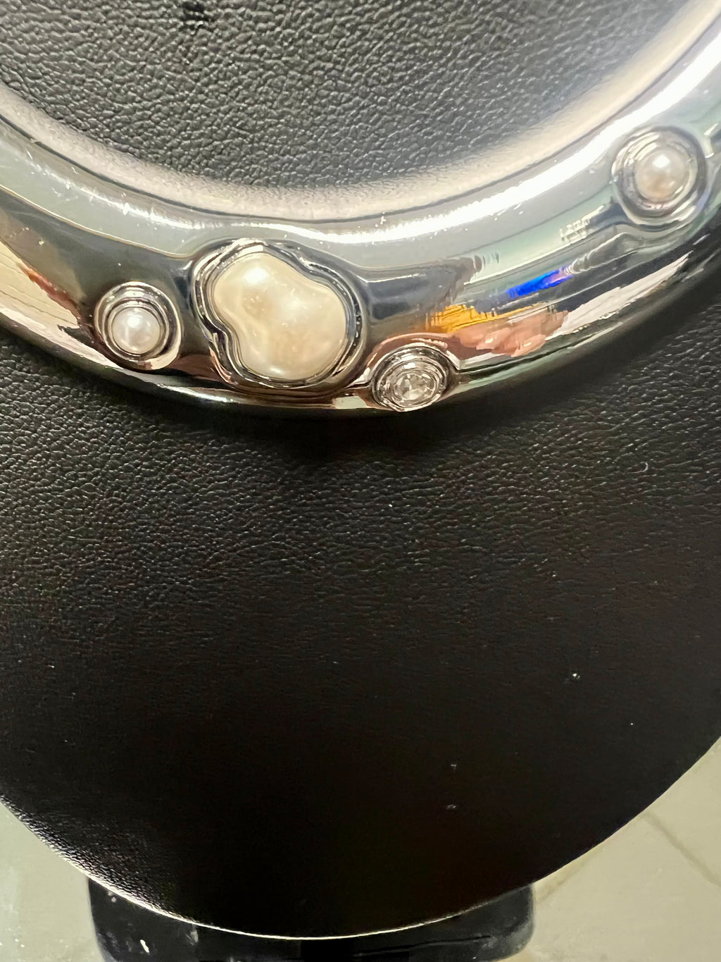 Silver Necklace with a Pearl stone /rhinestone  accent